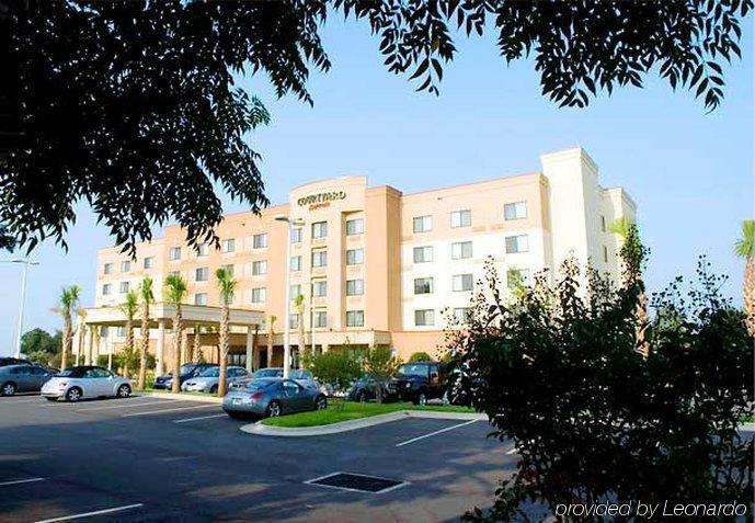 Courtyard By Marriott Pensacola Downtown Hotel Exterior photo